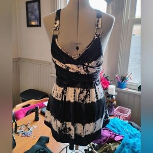 Black and White Tie Dye Tunic Top